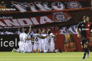 Aurora avanza a segunda fase en Copa Libertadores