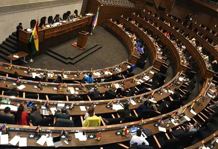 Proyectos de ley contra prórroga de magistrados en la Asamblea Legislativa