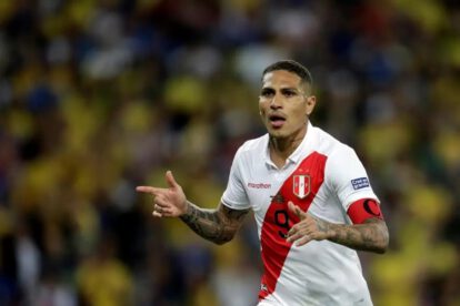 Paolo Guerrero renuncia a jugar en el Universidad César Vallejo por amenazas a su madre