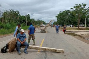 Bloqueos de transportistas en Rurrenabaque por falta de combustible