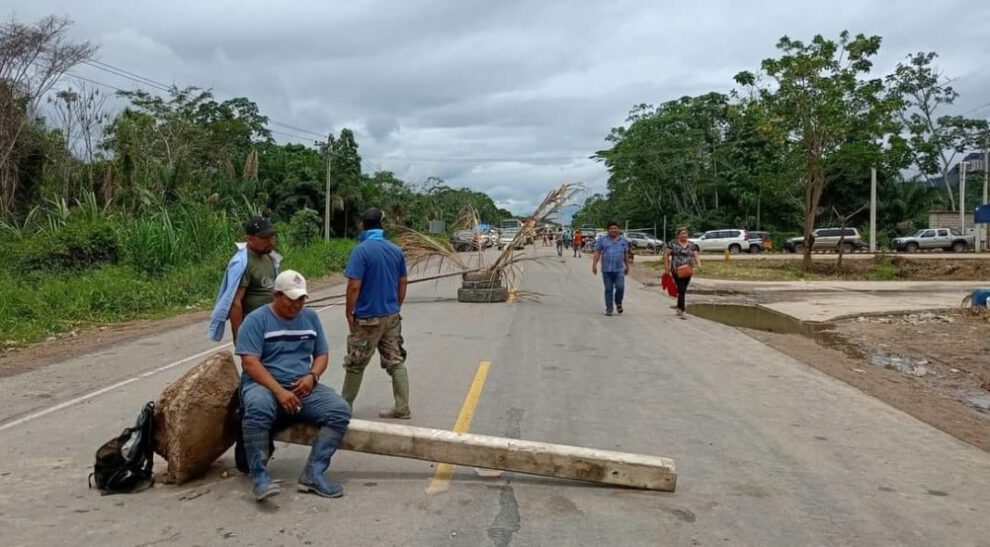 Bloqueos de transportistas en Rurrenabaque por falta de combustible