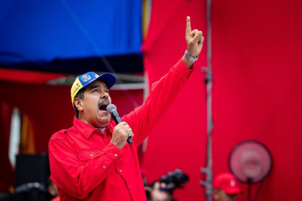Maduro acusa a Milei de robar avión venezolano