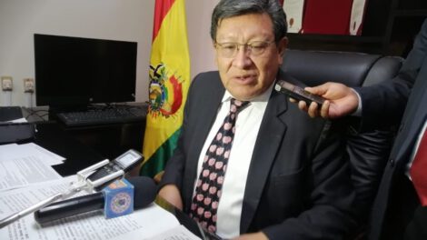 Caos judicial por renuncia de altos magistrados según Hernán Ocaña