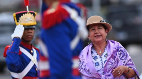 Canciller de Bolivia rinde homenaje a Simón Bolívar