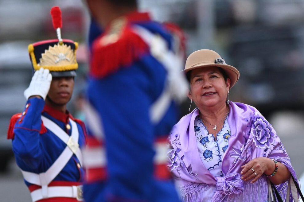 Canciller de Bolivia rinde homenaje a Simón Bolívar