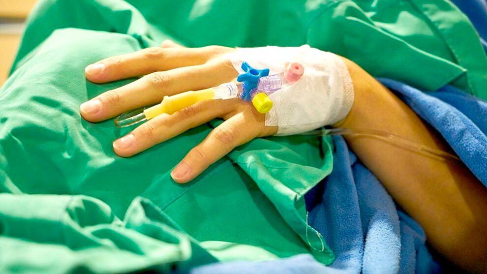 Violencia extrema en El Alto: hombre intentó asesinar a su pareja quemándola viva