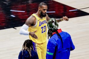 LeBron James habla sobre su futuro en la NBA