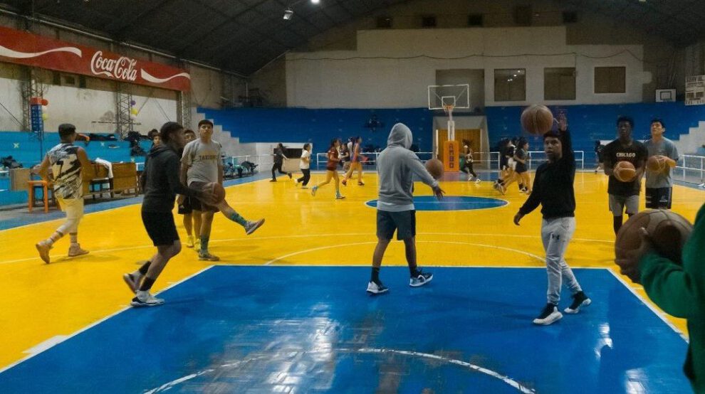 Club Atlético Nacional se prepara para la fase final del nacional de baloncesto