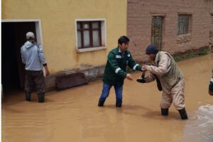 Inundaciones en Caracollo tras fuertes lluvias