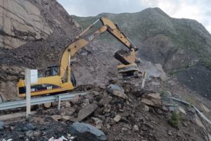 Derrumbe en la carretera Llallagua – Ravelo