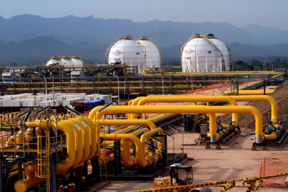 Irregularidades en contratos de YPFB para certificación de reservas de hidrocarburos