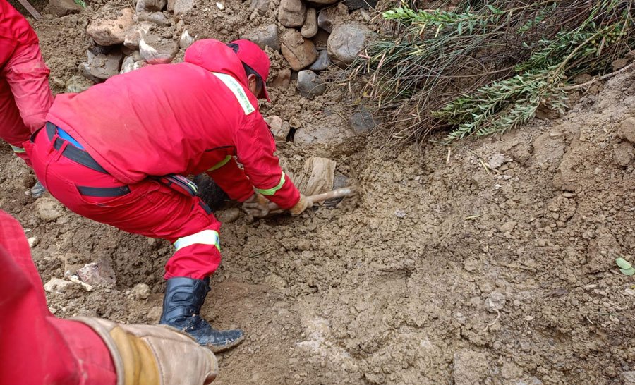 Deslizamiento fatal en La Paz: Hombre mayor pierde la vida al quedar atrapado bajo un muro