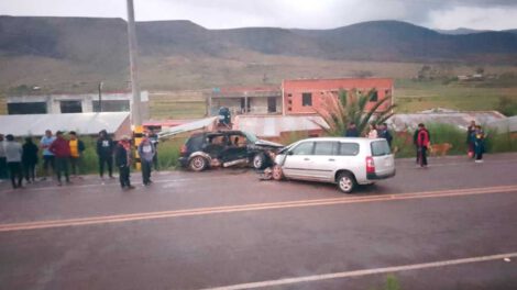 Tragedia en Potosí: un niño y un adolescente fallecen tras colisión entre coches sin placa