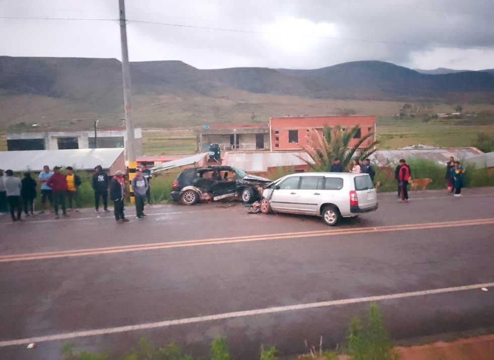 Tragedia en Potosí: un niño y un adolescente fallecen tras colisión entre coches sin placa