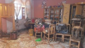 Deslizamiento de sedimento y lodo causa daños a viviendas cerca de la zanja de coronación de Inca Pozo