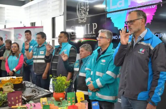 Alcalde de La Paz destituye a funcionarios y luego los reincorpora