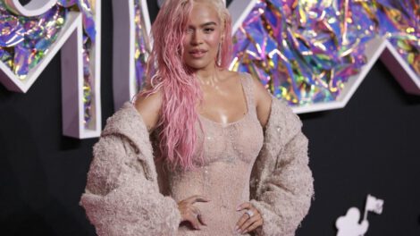 Karol G arrasa en el Premio Lo Nuestro 2024
