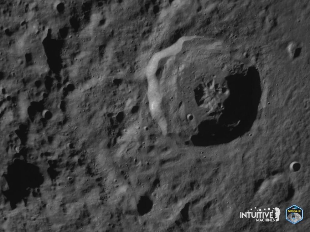 Alunizaje de la nave Odiseo en la Luna