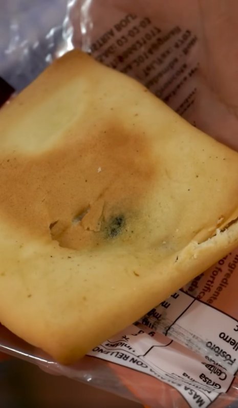 Ración dura y con moho en desayuno escolar