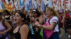 Huelga docente en Argentina pone en riesgo inicio de clases