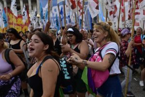 Huelga docente en Argentina pone en riesgo inicio de clases