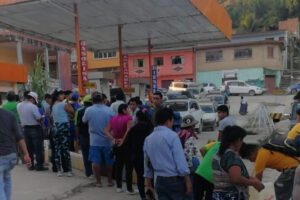 Escasez de gasolina en Caranavi