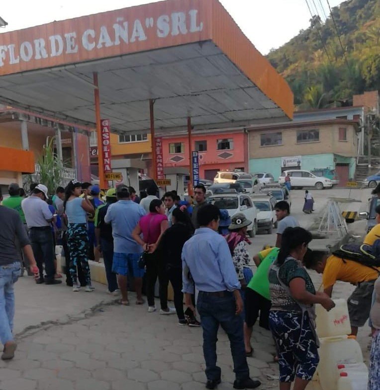 Escasez de gasolina en Caranavi