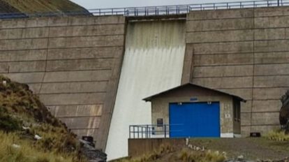 Rebalse de represas en La Paz