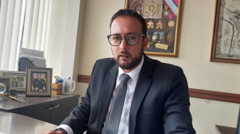 Luis Guillén evalúa postularse como magistrado del TSJ