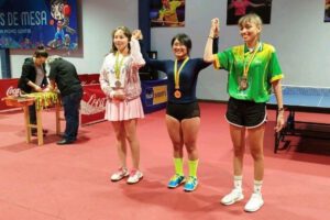 Lenny Rocha brilla obteniendo el primer lugar en el nacional de tenis de mesa