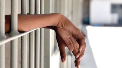 Detención de mujeres por metanfetaminas