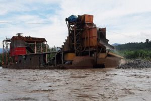 Guardaparques acusados de minería ilegal en defensa de la Amazonía