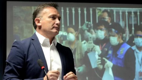 Fernando López desmentido por Eduardo Del Castillo sobre su detención en Paraguay