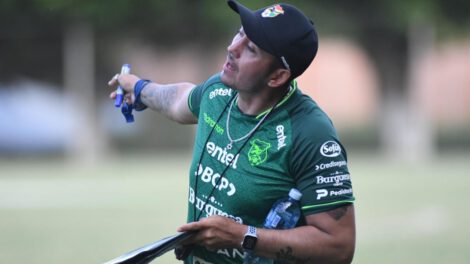 Entrenador de la selección boliviana de fútbol damas
