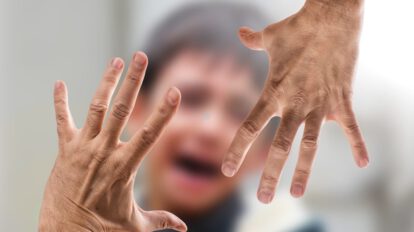 Madre golpeaba a sus hijos