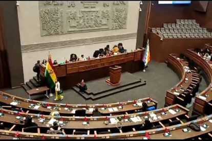 Creemos propone alternar proyectos crediticios y leyes antiprórroga