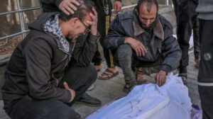 Caos en Gaza: 104 muertos y 760 heridos por disparos israelíes