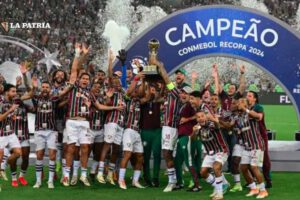 Fluminense gana Recopa Sudamericana con doblete de Arias