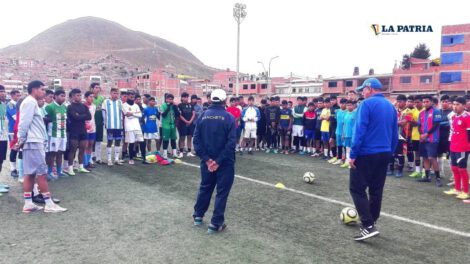 Jugadores que prueban fortuna en Sportivo Euqueño dirigido por José Ferrufino