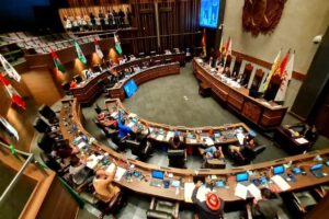 Denuncia de irregularidades en la aprobación del proyecto de ley N° 079