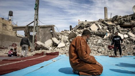 Hamas anuncia la muerte de siete rehenes en bombardeos israelíes