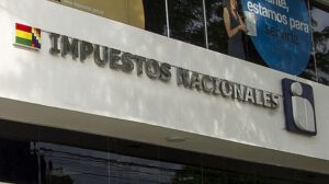 Mujer aprehendida por documentos falsos para tramitar NIT