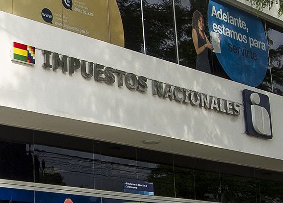Mujer aprehendida por documentos falsos para tramitar NIT