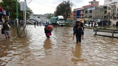 Inundaciones en Cochabamba: caos y desesperación en calles