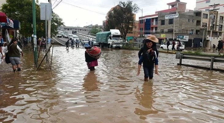 Inundaciones en Cochabamba: caos y desesperación en calles