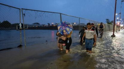 Inundaciones en Ecuador afectan a más de 120 mil personas