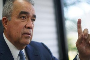 Luis Eduardo Martínez propone eliminar reelección indefinida en Venezuela