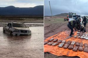 Hallan 105 kilos de marihuana en un vehículo arrastrado por río en Potosí