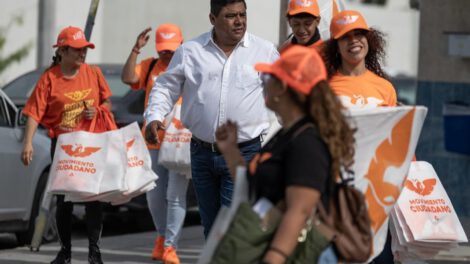 Debanhi Escobar y su padre Mario Escobar Salazar en la política