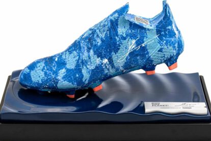 Bota de Lionel Messi hecha de plásticos reciclados a favor del río Paraná